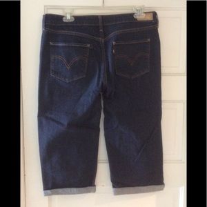Levi Capri Jean - Dark wash